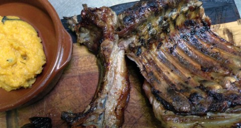 Costillas a la brasa de Mas Les Feixes
